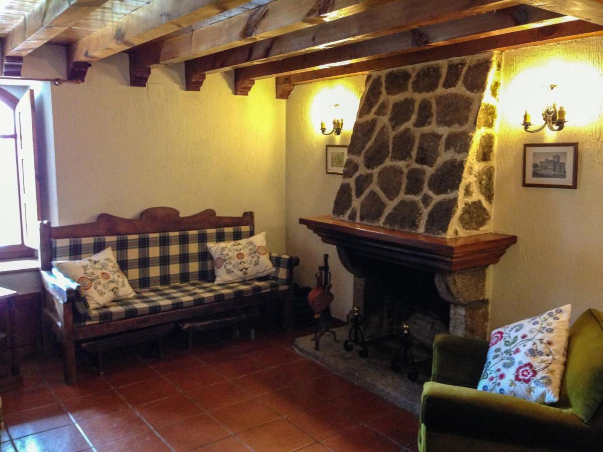 La Casa Del Abuelo Vendégház Hoyos del Espino Kültér fotó