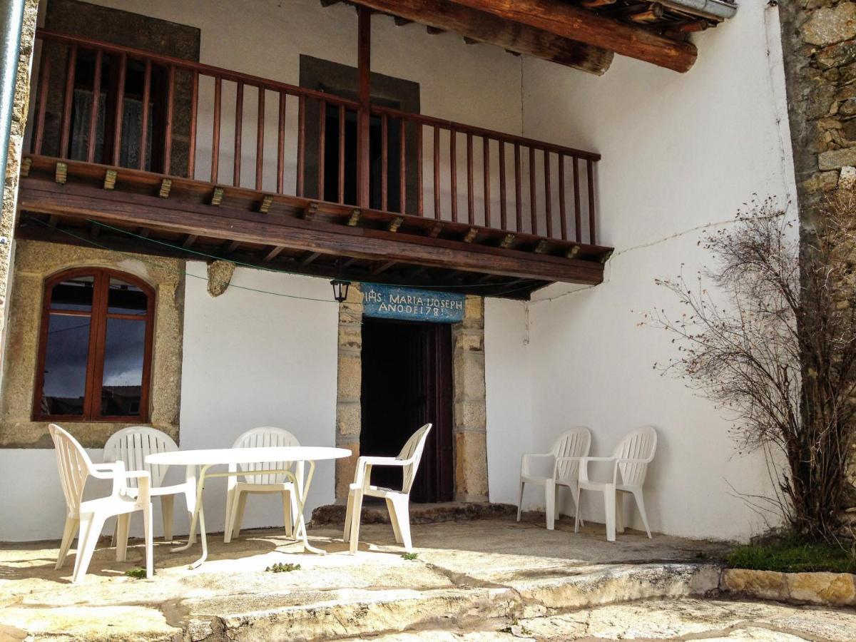 La Casa Del Abuelo Vendégház Hoyos del Espino Kültér fotó