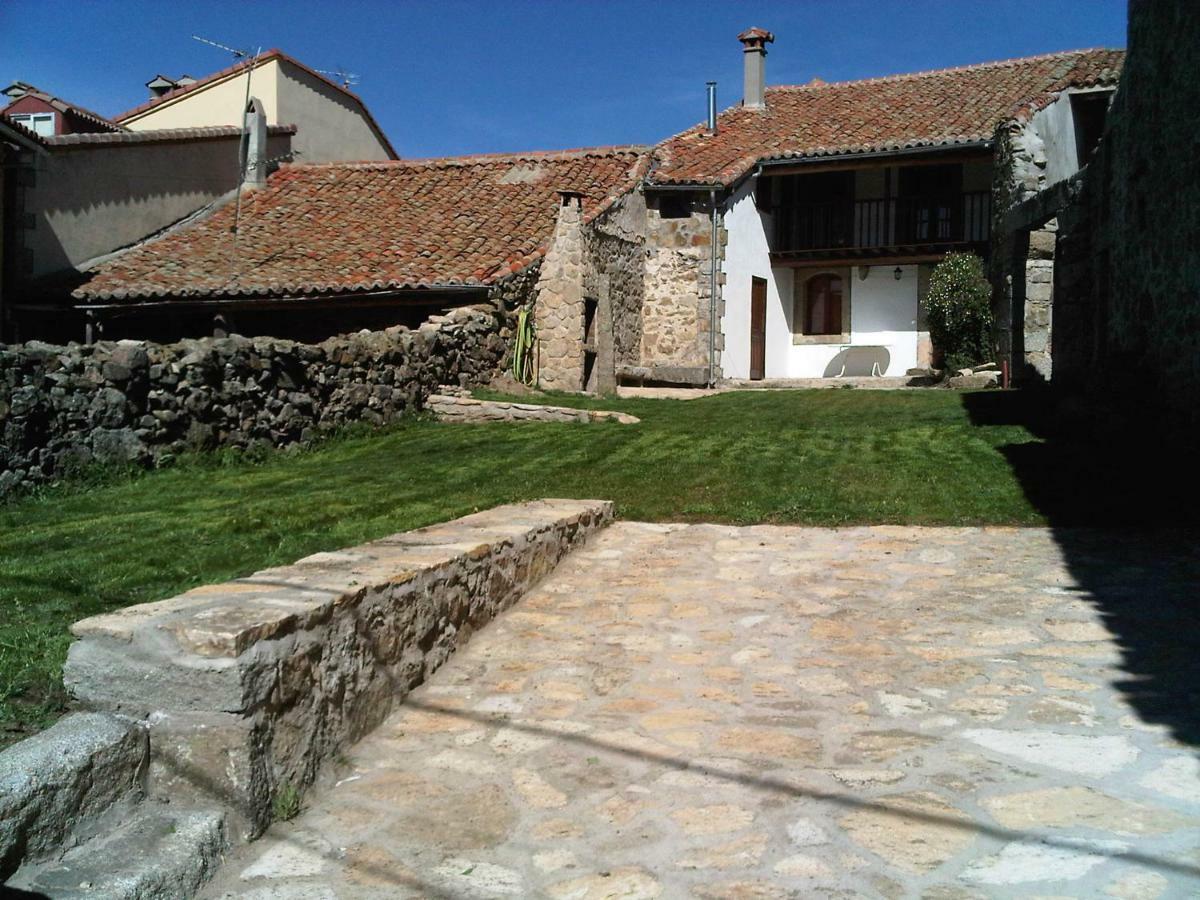 La Casa Del Abuelo Vendégház Hoyos del Espino Kültér fotó