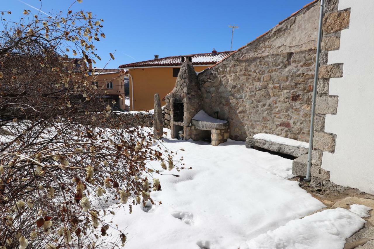 La Casa Del Abuelo Vendégház Hoyos del Espino Kültér fotó